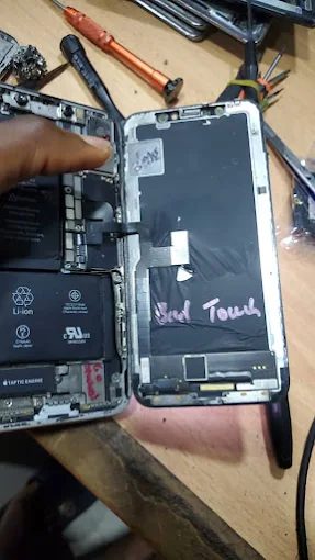 iPhone & Samsung Screen Repair Lekki Phase 1 | Screen Hunter Recycle, Banex Mall Lekki